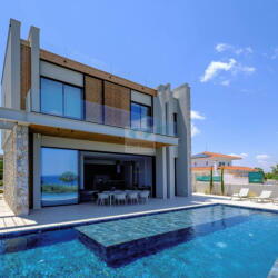 Seafront Luxury Mansion In Kapparis